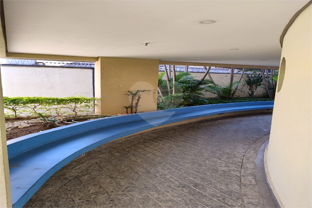 Sala comercial com 32m2, ar condicionado, 2 banheiros, 1 vaga em Santana