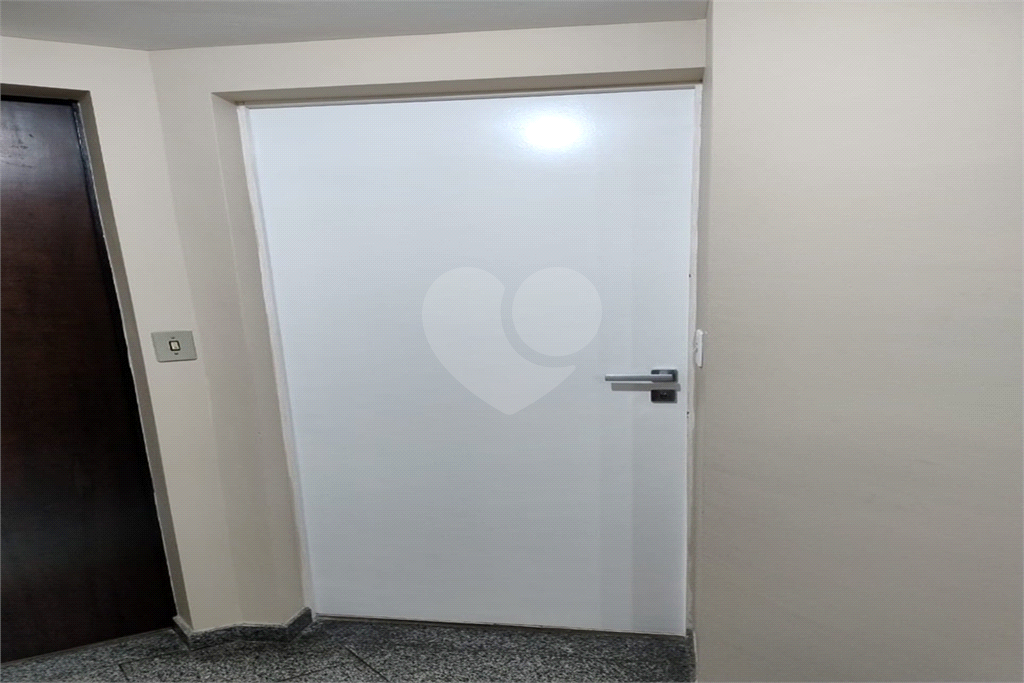 Sala comercial com 32m2, ar condicionado, 2 banheiros, 1 vaga em Santana