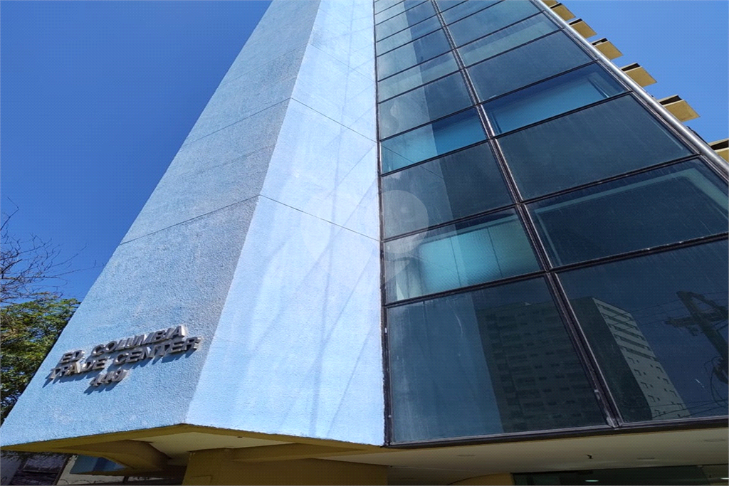 Sala comercial com 32m2, ar condicionado, 2 banheiros, 1 vaga em Santana