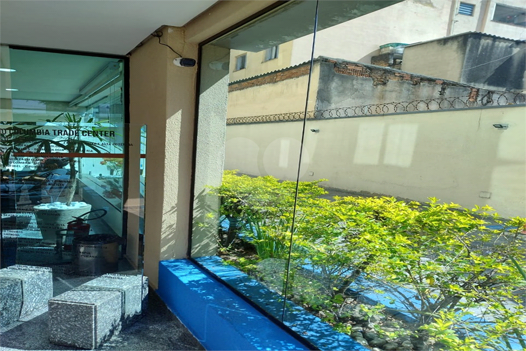 Sala comercial com 32m2, ar condicionado, 2 banheiros, 1 vaga em Santana