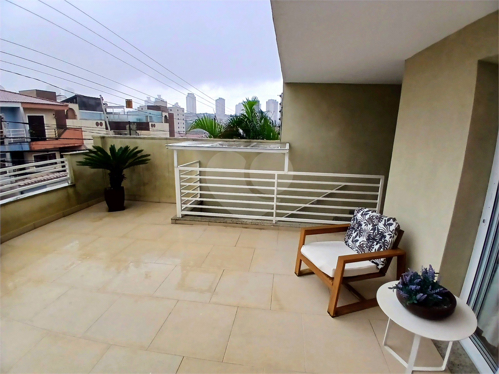 Excelente sobrado no coração da Santa Teresinha. Totalmente reformado, moderno e com fino acabamento