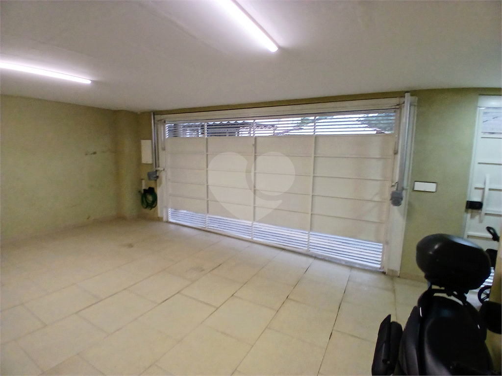 Excelente sobrado no coração da Santa Teresinha. Totalmente reformado, moderno e com fino acabamento