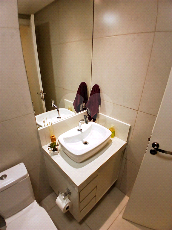 Excelente sobrado no coração da Santa Teresinha. Totalmente reformado, moderno e com fino acabamento