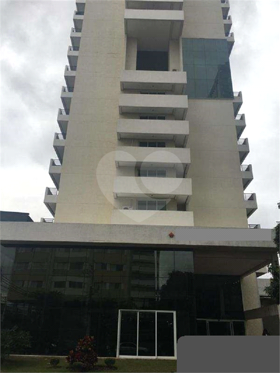 Sala comercial em frente ao Metrô