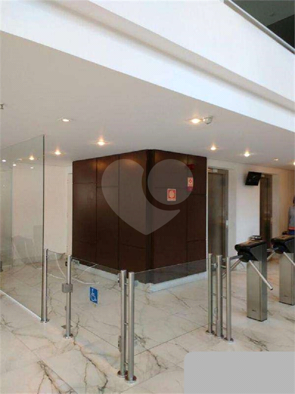 Sala comercial Santana. Metrô em frente Metrô