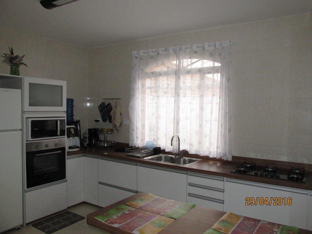 SOBRADO COM 2 MORADIAS A VENDA NA VILA NOVA CACHOEIRINHA - 4 DORMS (1 SUÍTE) E 2 VAGAS DE GARAGEM