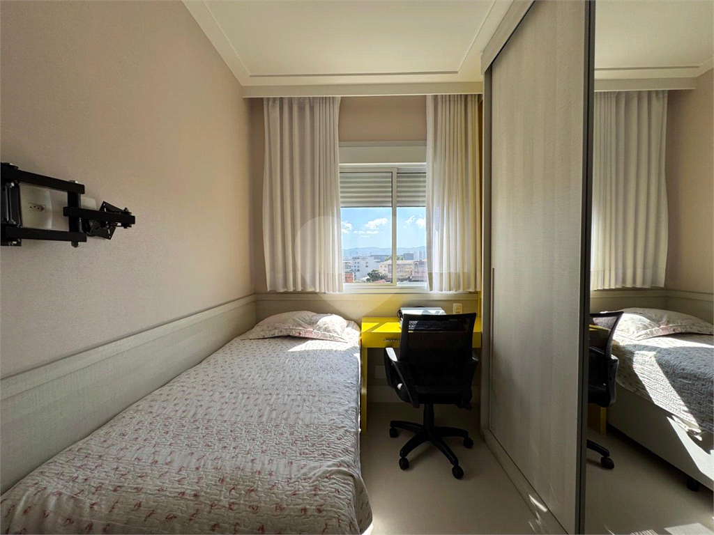 APARTAMENTO em VILA ESTER (ZONA NORTE)