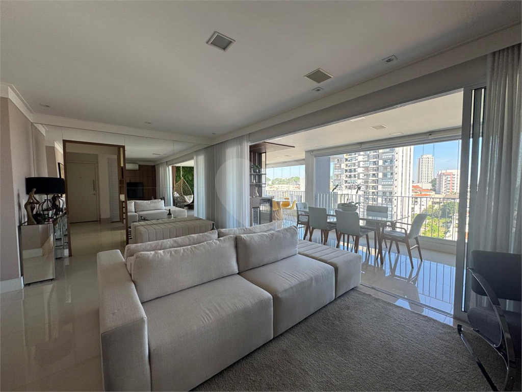 APARTAMENTO em VILA ESTER (ZONA NORTE)
