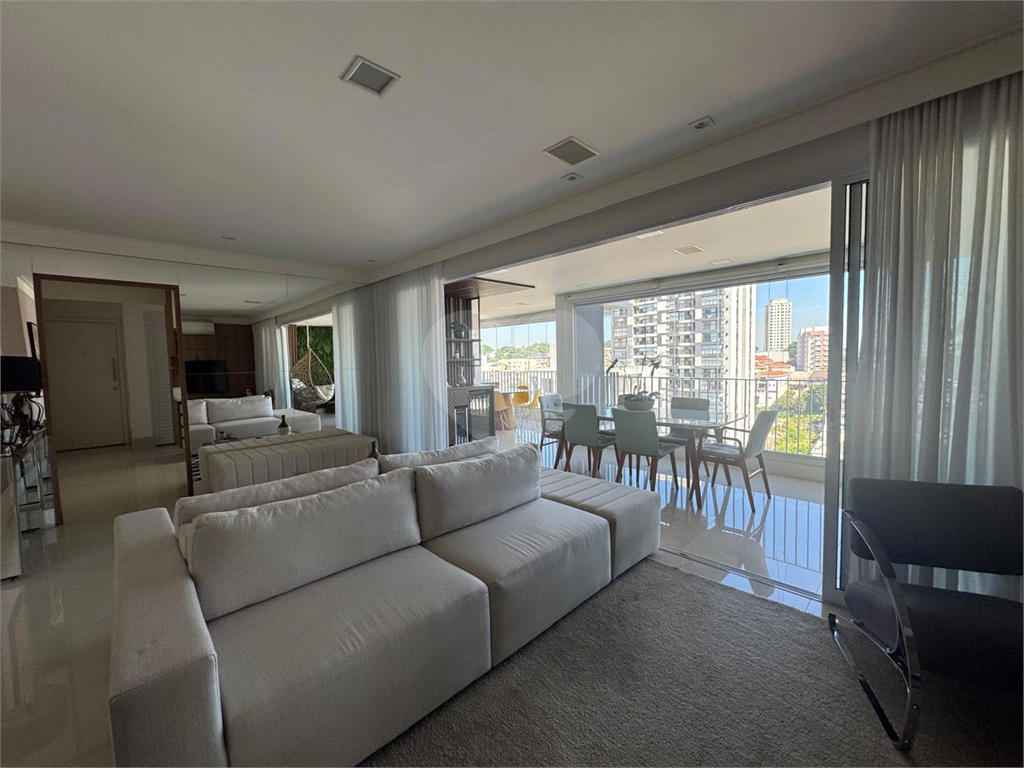 APARTAMENTO em VILA ESTER (ZONA NORTE)