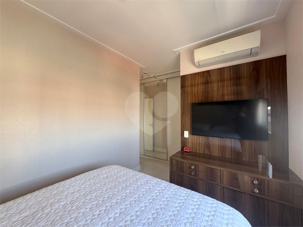 APARTAMENTO em VILA ESTER (ZONA NORTE)