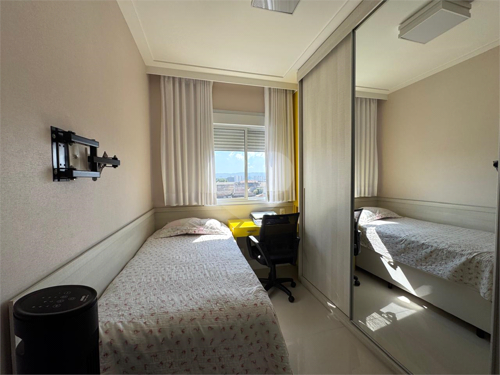 APARTAMENTO em VILA ESTER (ZONA NORTE)