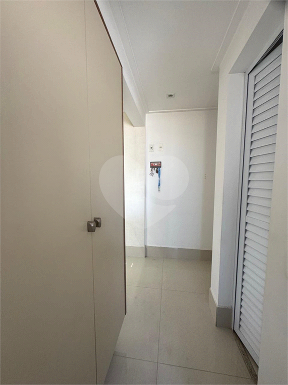 APARTAMENTO em VILA ESTER (ZONA NORTE)