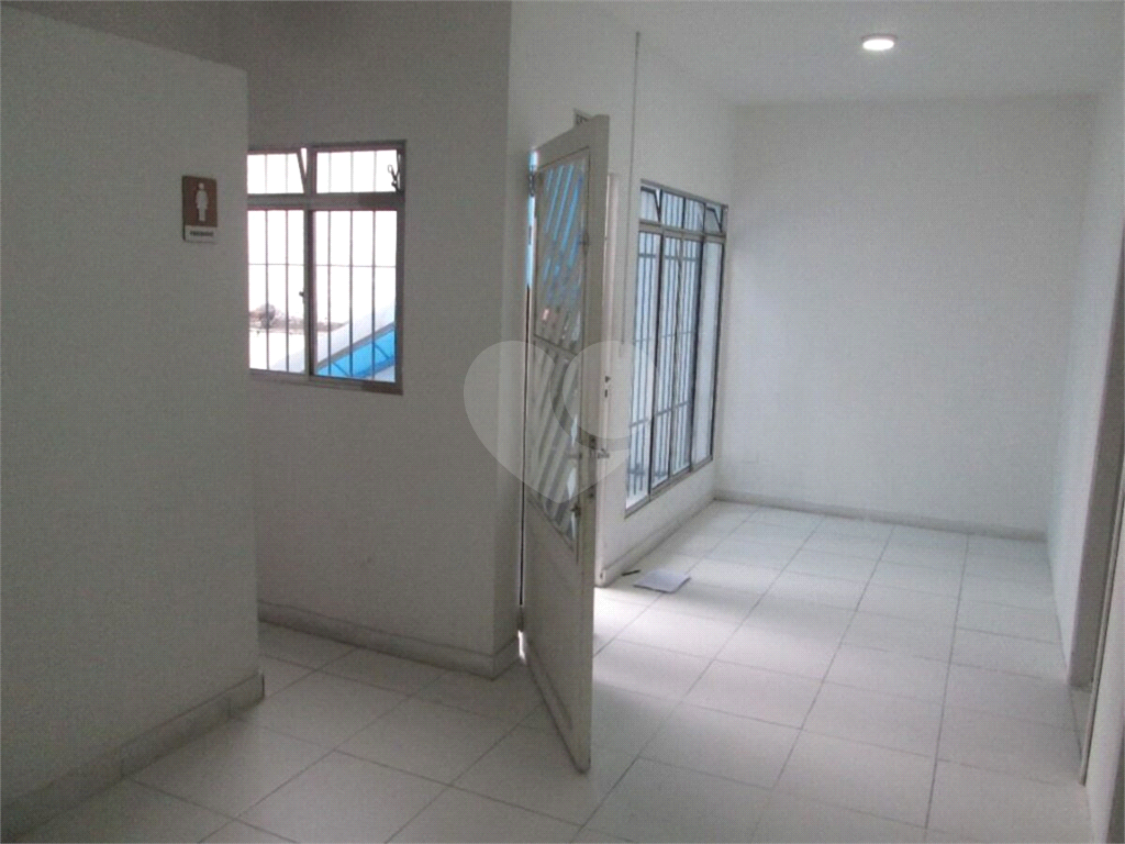 Prédio comercial  a venda 2 andares  em Santana Zona Norte SP ao lado do Metrô Santana 7 salas 4 banheiros 3 vagas