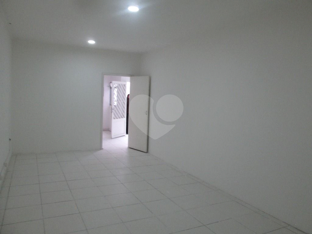 Prédio comercial  a venda 2 andares  em Santana Zona Norte SP ao lado do Metrô Santana 7 salas 4 banheiros 3 vagas