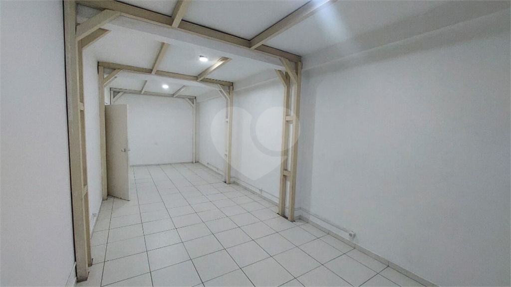 Prédio comercial  a venda 2 andares  em Santana Zona Norte SP ao lado do Metrô Santana 7 salas 4 banheiros 3 vagas