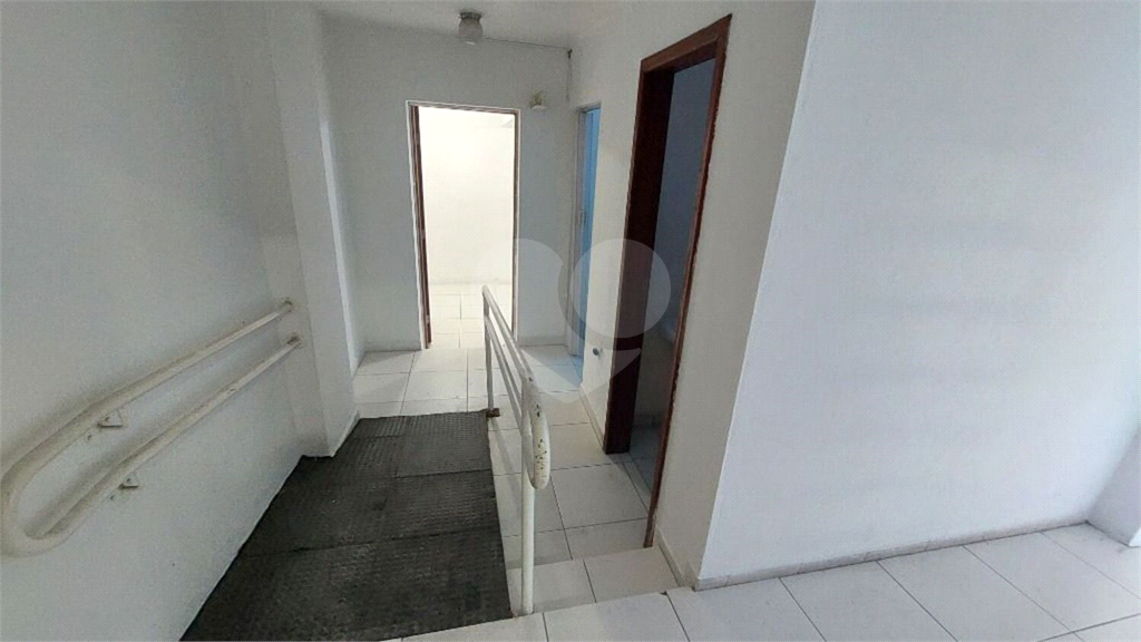 Prédio comercial  a venda 2 andares  em Santana Zona Norte SP ao lado do Metrô Santana 7 salas 4 banheiros 3 vagas