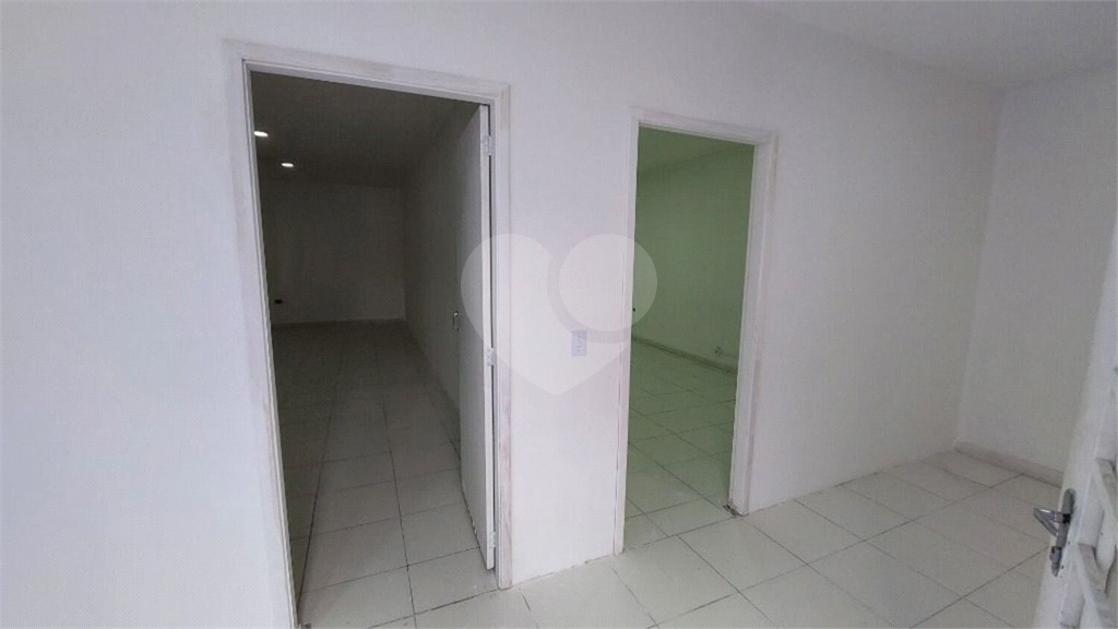 Prédio comercial  a venda 2 andares  em Santana Zona Norte SP ao lado do Metrô Santana 7 salas 4 banheiros 3 vagas