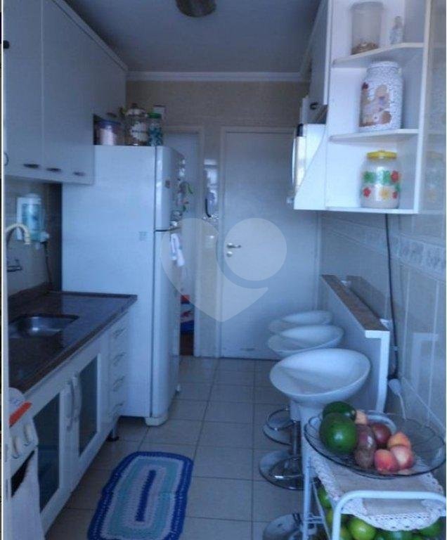 APARTAMENTO em VILA NIVI