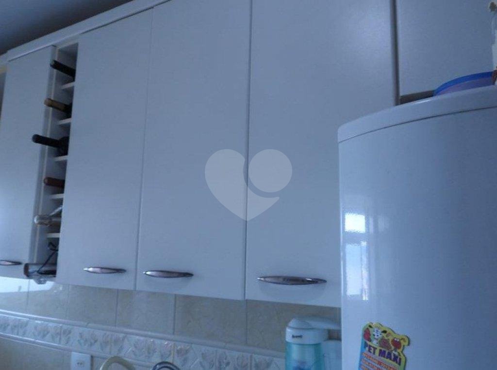 APARTAMENTO em VILA NIVI