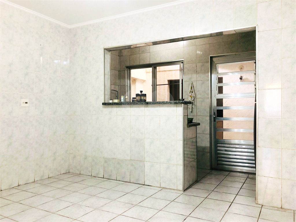 Sobrado à venda com 3 quartos, 200m² - Foto 6