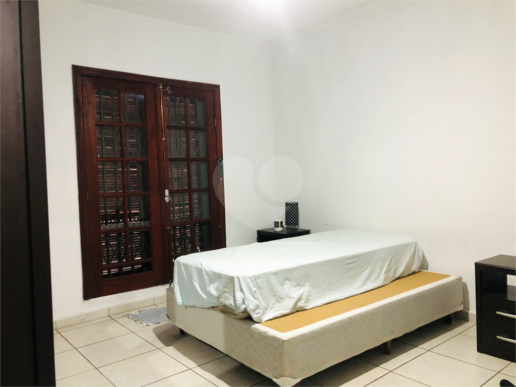 Sobrado à venda com 3 quartos, 200m² - Foto 22