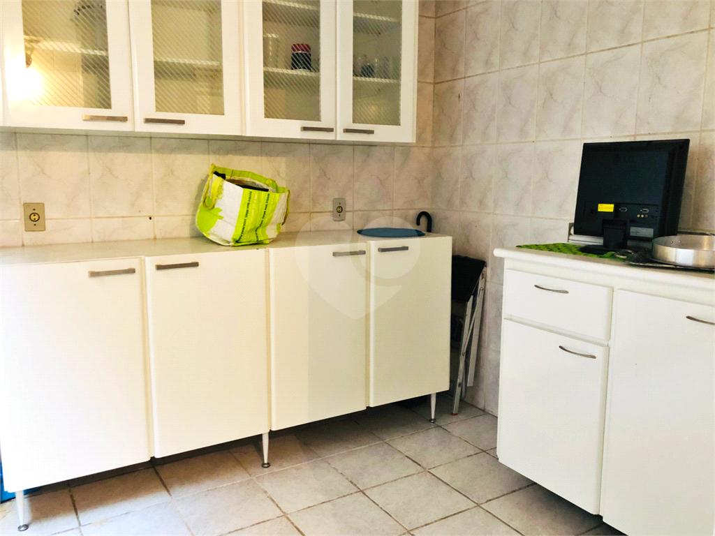 Sobrado à venda com 3 quartos, 200m² - Foto 9