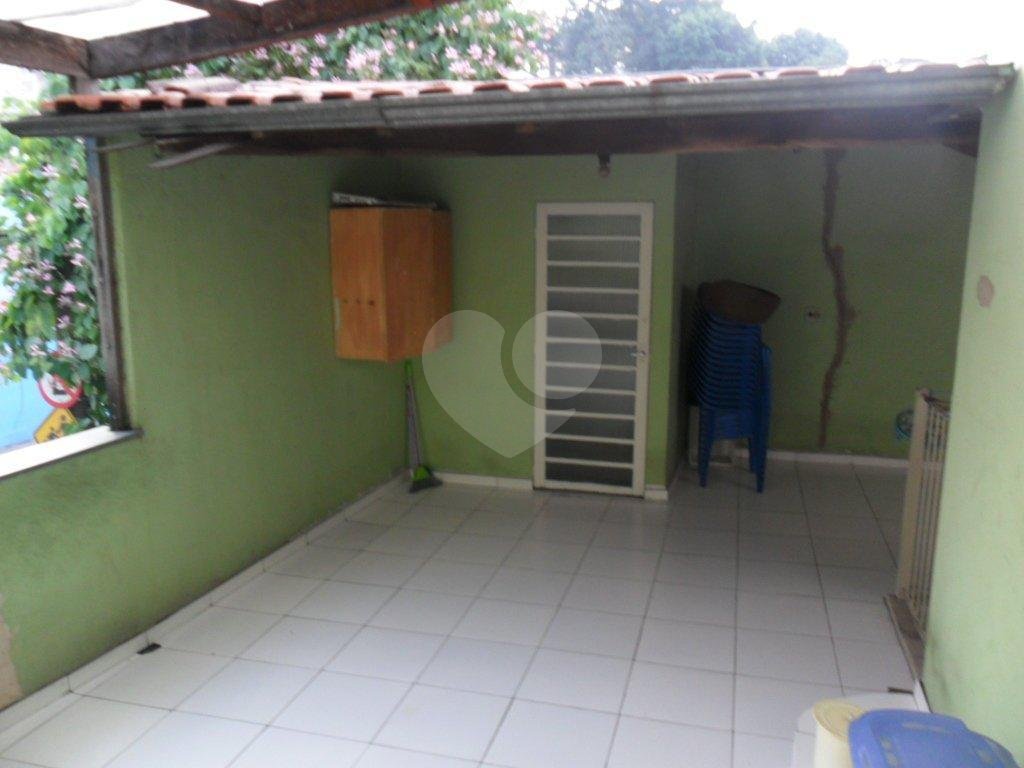 Sobrado à venda com 3 quartos, 200m² - Foto 32