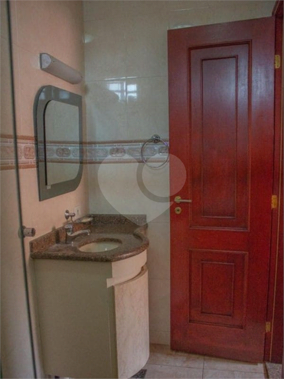 Sobrado à venda com 4 quartos, 300m² - Foto 57