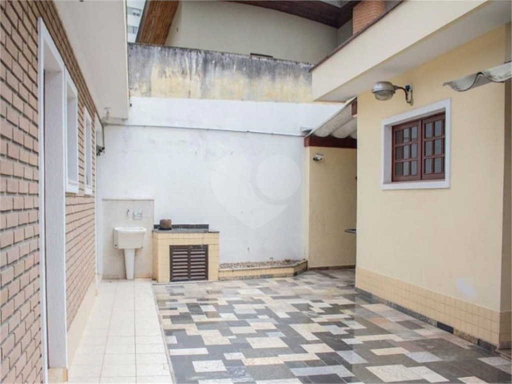 Sobrado à venda com 4 quartos, 300m² - Foto 42