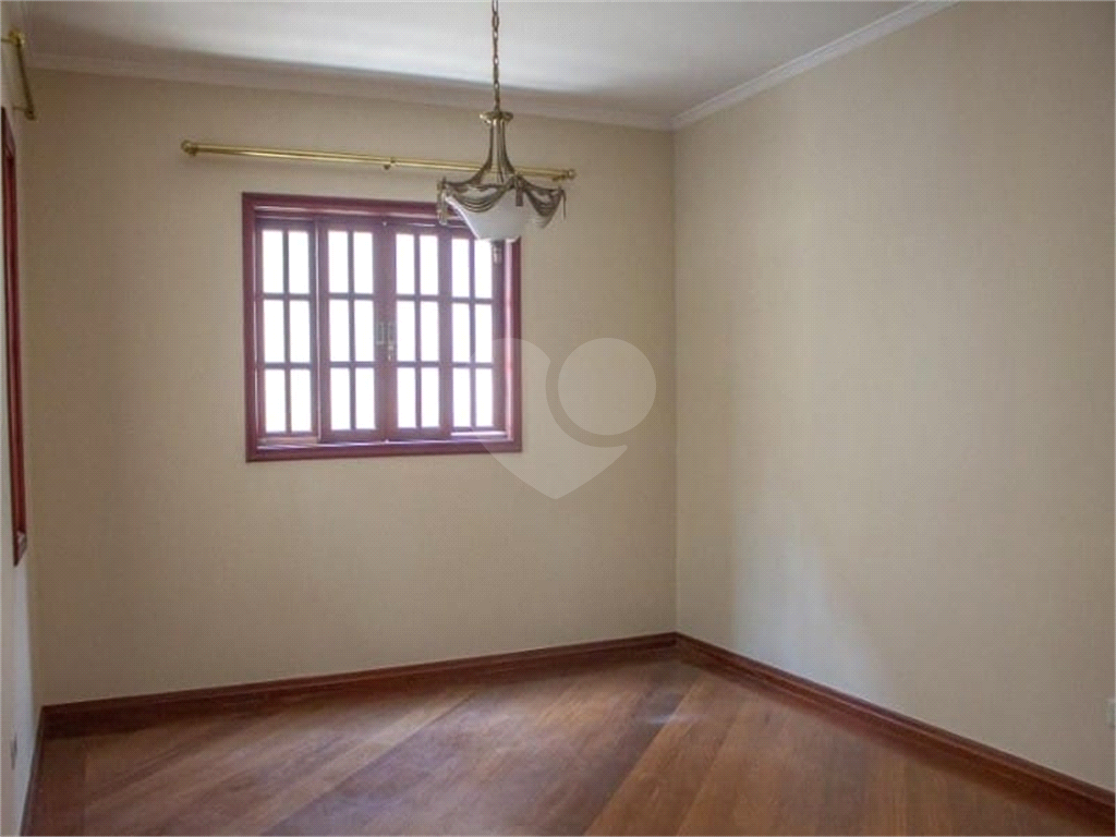 Sobrado à venda com 4 quartos, 300m² - Foto 50