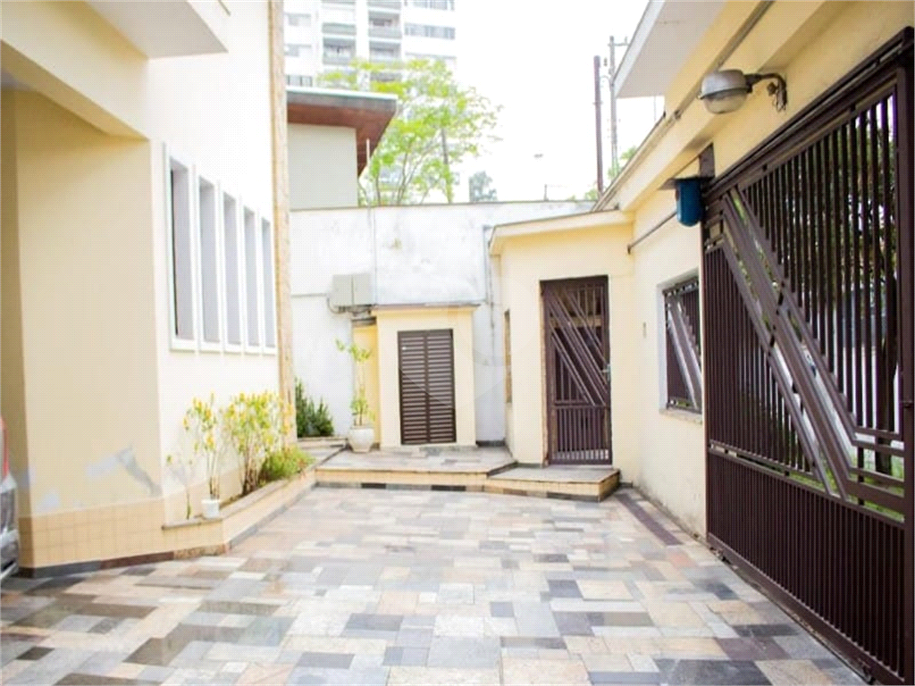 Sobrado à venda com 4 quartos, 300m² - Foto 48