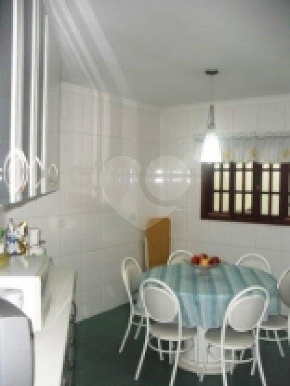 Sobrado à venda com 4 quartos, 300m² - Foto 12