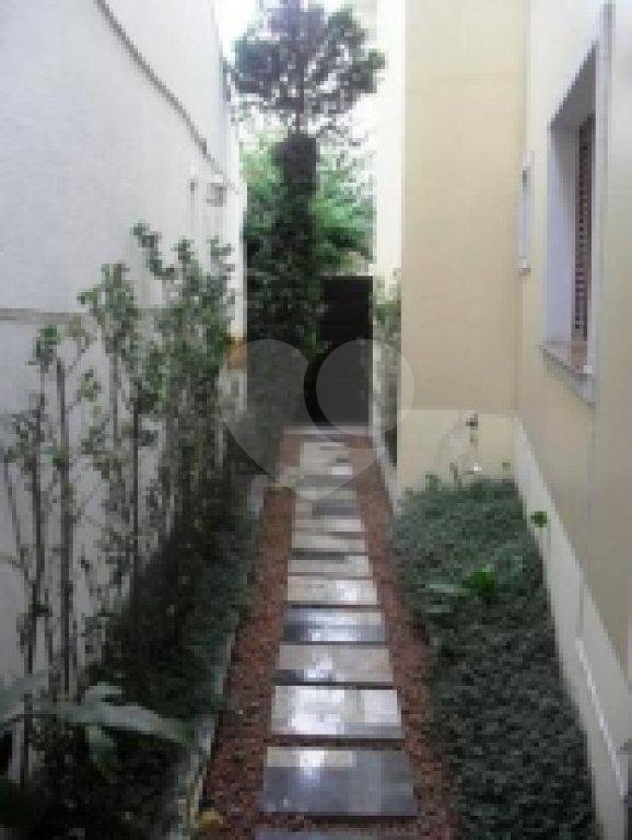 Sobrado à venda com 4 quartos, 300m² - Foto 24