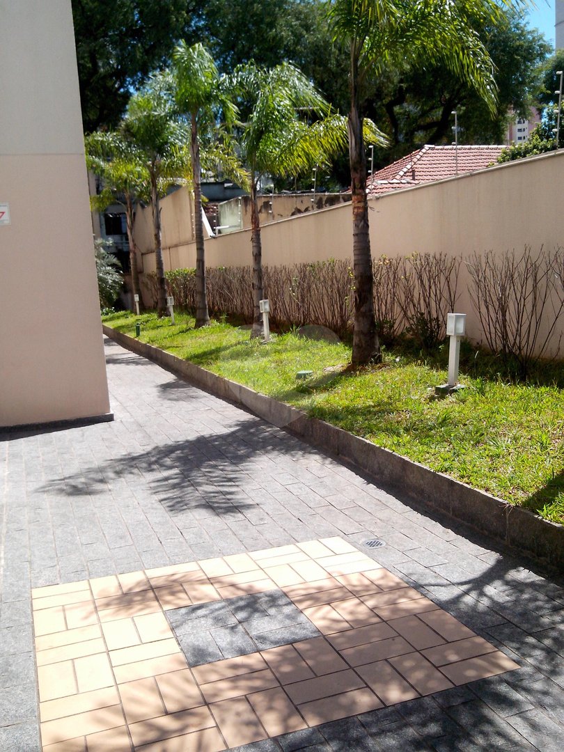 Casa á venda em condomínio na Vila Ede - 2 suítes e 1 vaga de garagem.