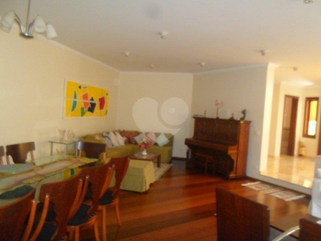 Casa no alto de Santana