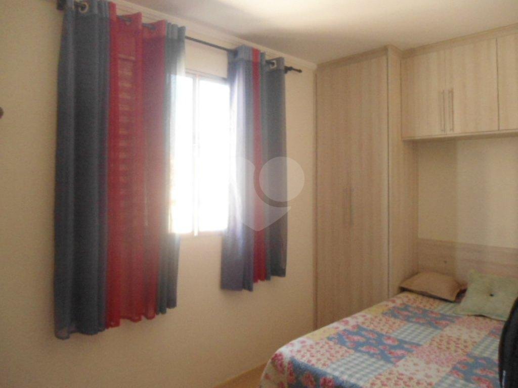 Sobrado a venda no bairro Isolina Mazzei de 3 quartos 2 vagas
