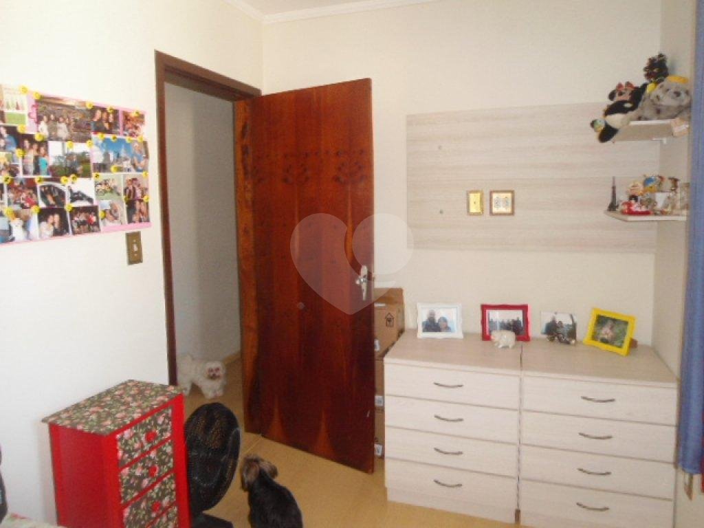Sobrado a venda no bairro Isolina Mazzei de 3 quartos 2 vagas