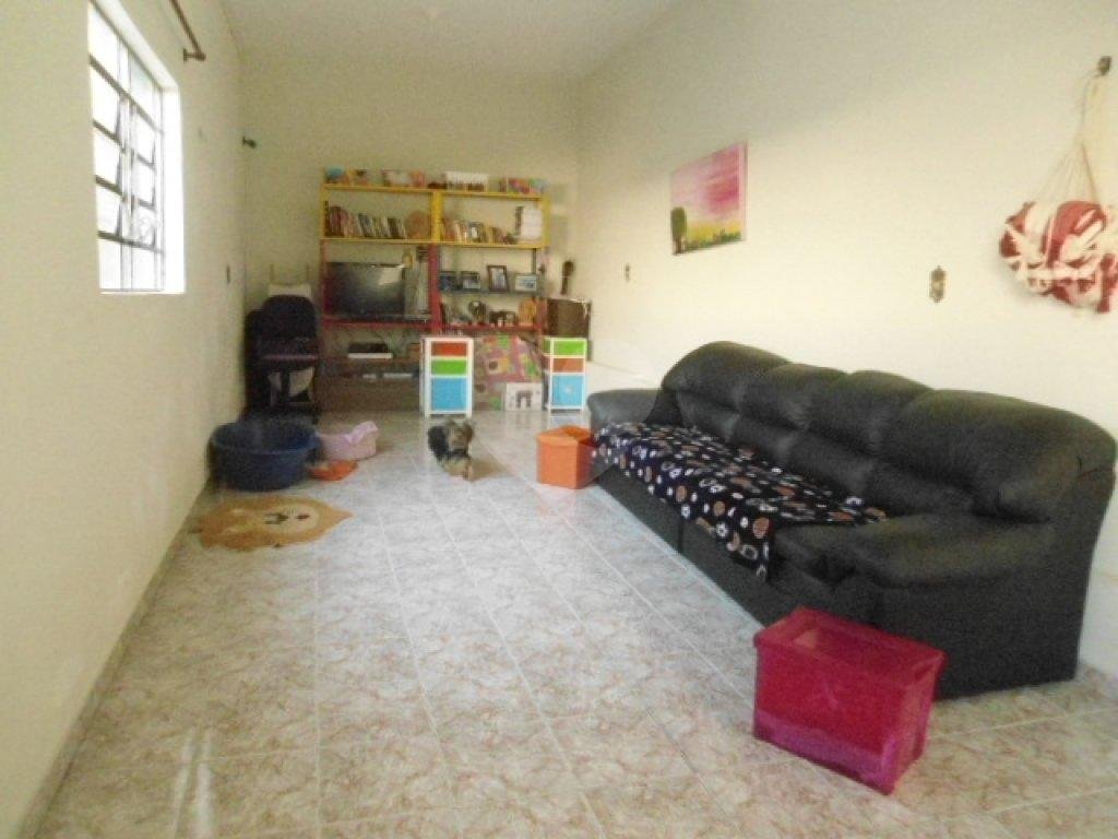 Sobrado a venda no bairro Isolina Mazzei de 3 quartos 2 vagas