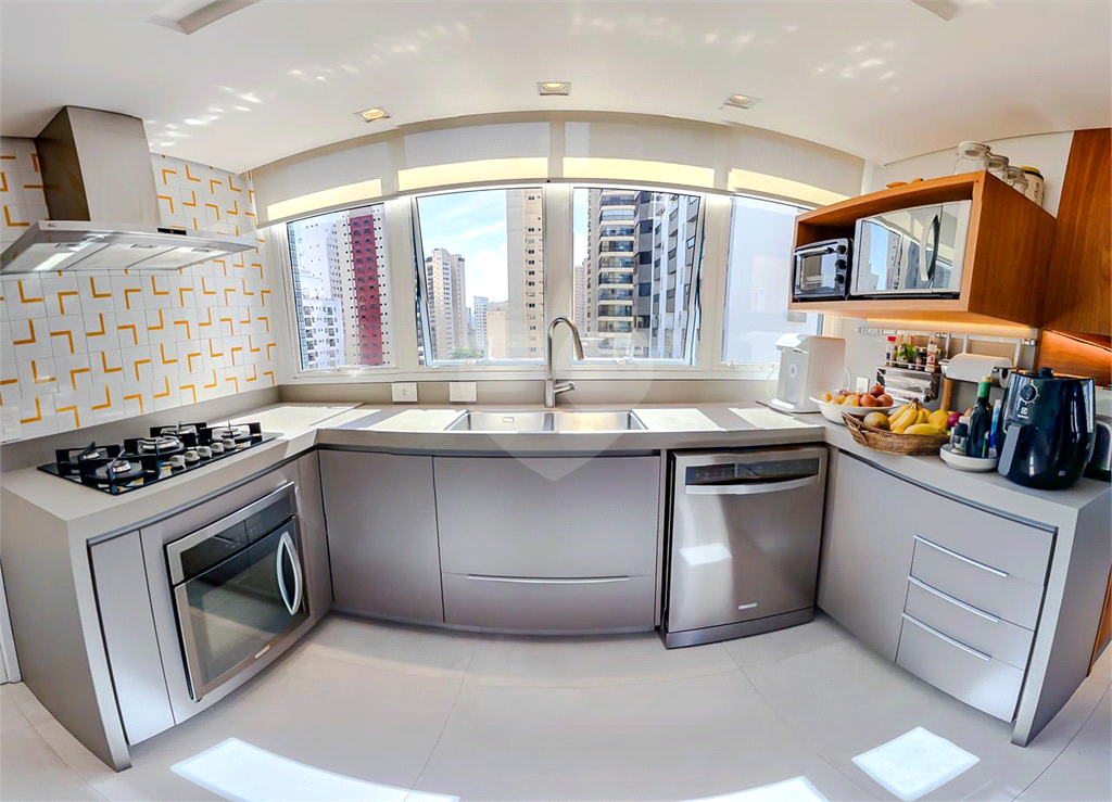 Apto Duplex no Alto de Santana: 3 suítes e 4 vagas
Residencial
SANTANA