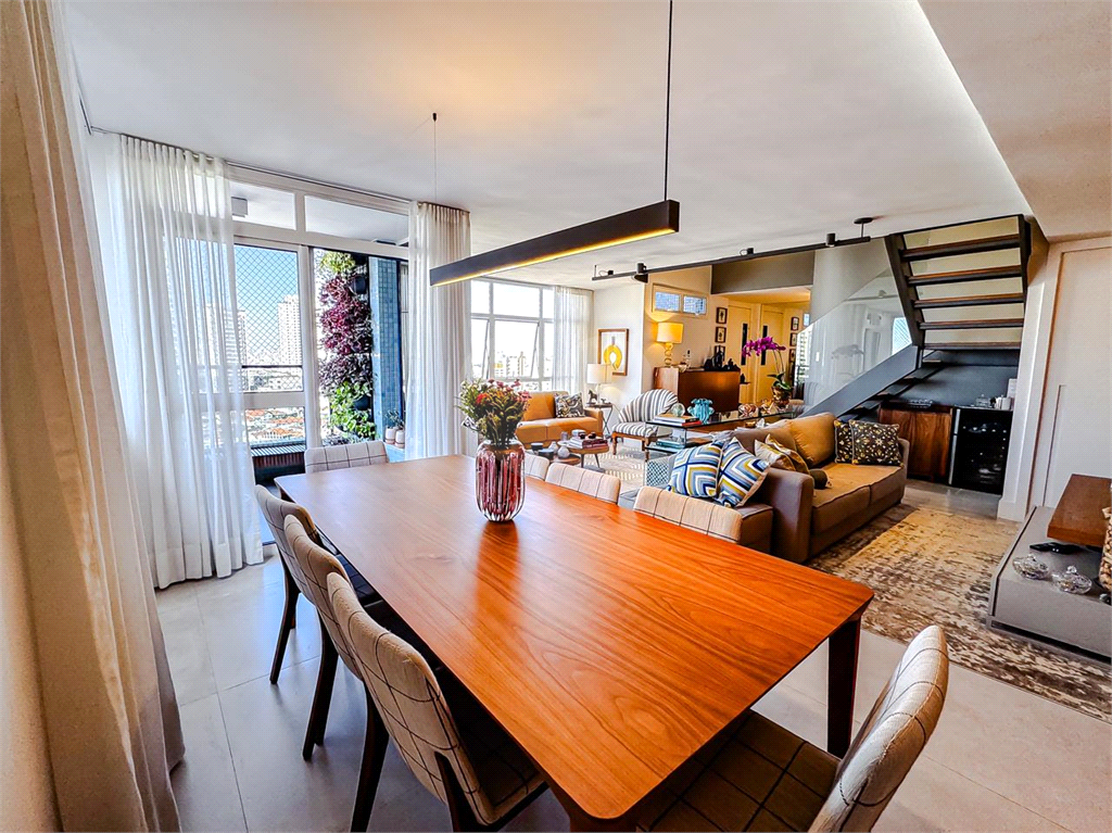 Apto Duplex no Alto de Santana: 3 suítes e 4 vagas
Residencial
SANTANA