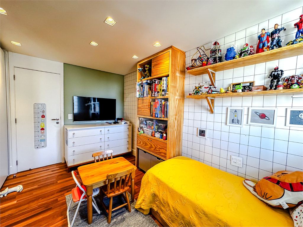 Apto Duplex no Alto de Santana: 3 suítes e 4 vagas
Residencial
SANTANA