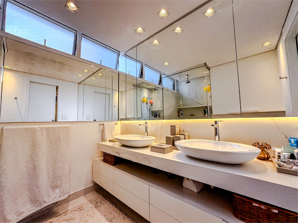 Apto Duplex no Alto de Santana: 3 suítes e 4 vagas
Residencial
SANTANA