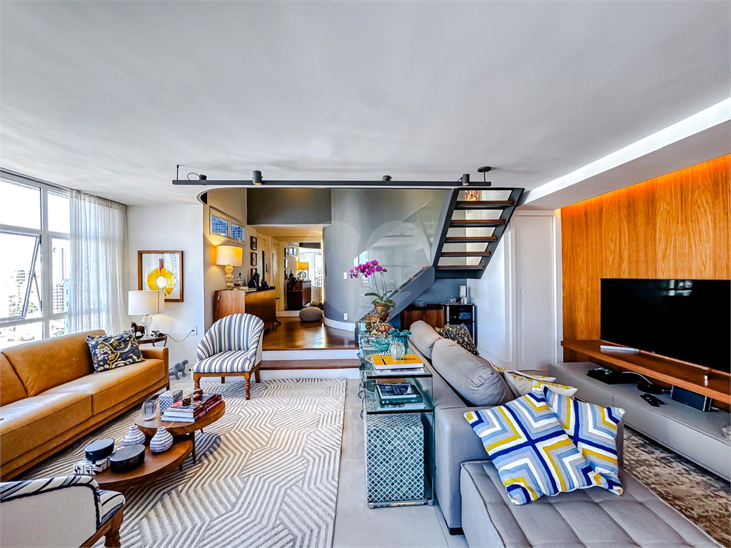 Apto Duplex no Alto de Santana: 3 suítes e 4 vagas
Residencial
SANTANA