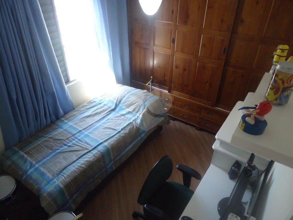 Apartamento á venda com 2 quartos, 1 vaga de garagem, com academia para terceira idade.