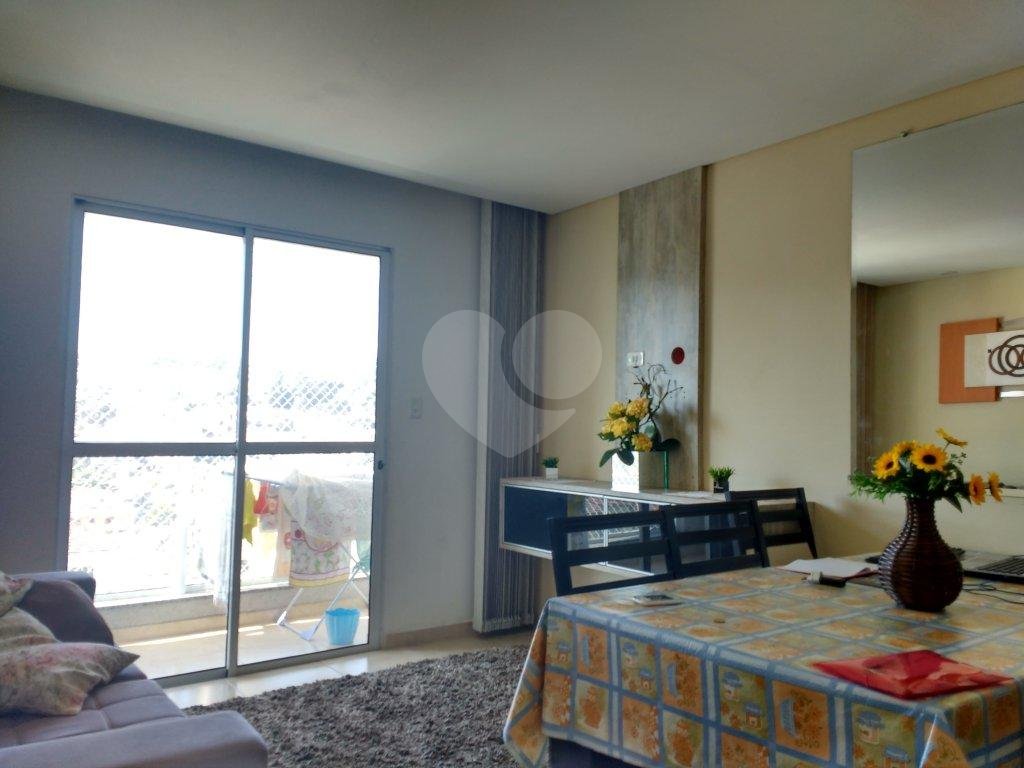 Apartamento à venda com 2 quartos, 60m² - Foto 3