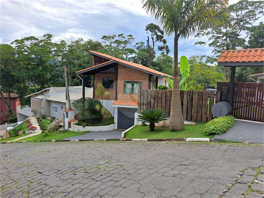 Serra da Cantareira Cond. Pq.Suíça, Casa Térrea 5 Dor, Suíte