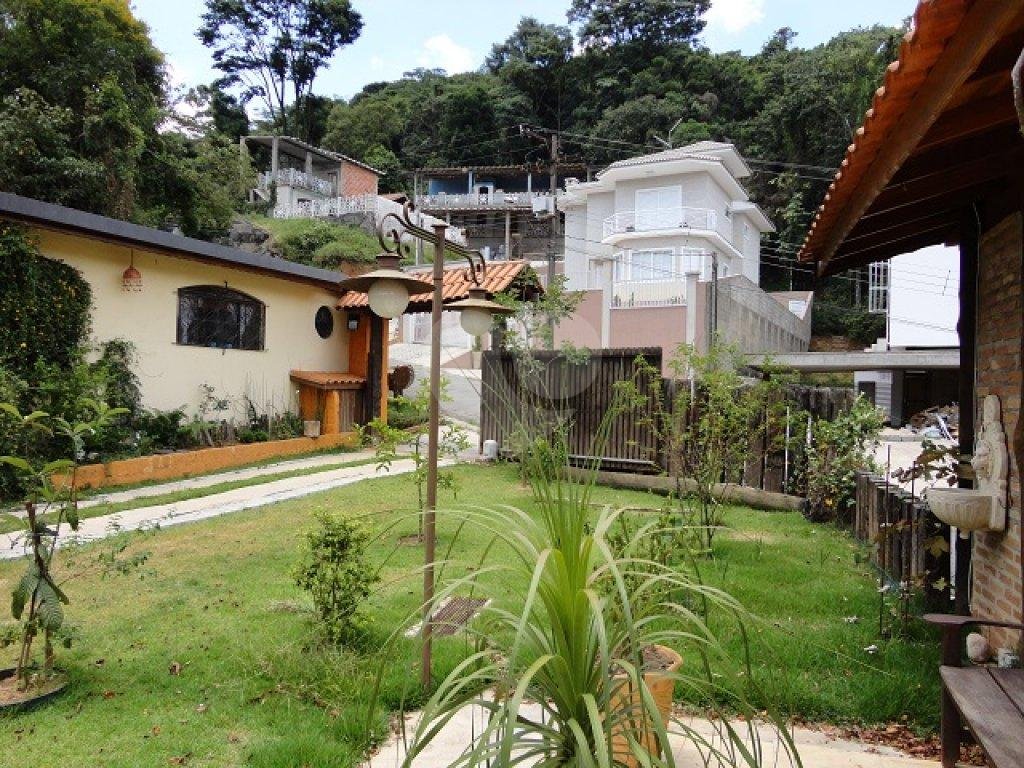 Serra da Cantareira Cond. Pq.Suíça, Casa Térrea 5 Dor, Suíte