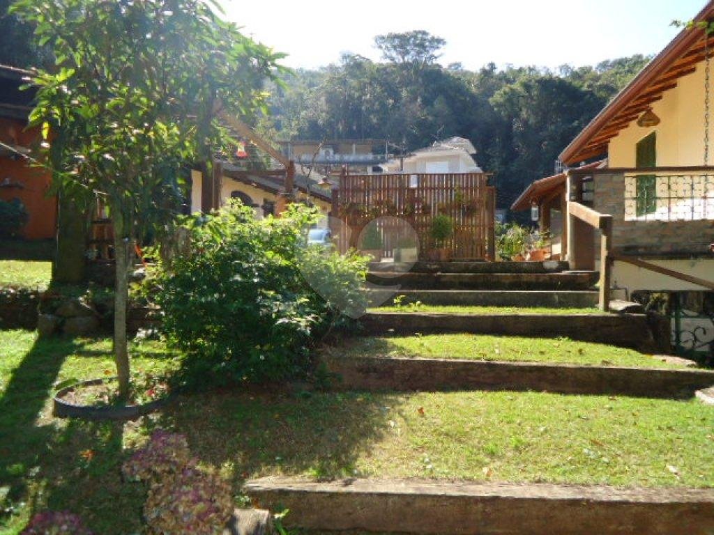 Serra da Cantareira Cond. Pq.Suíça, Casa Térrea 5 Dor, Suíte