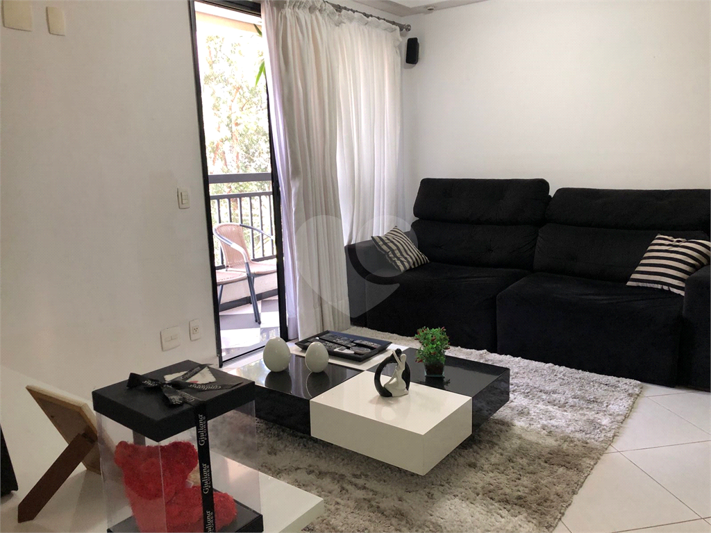 Apartamento com 3 dormitórios para venda no bairro de Santa Teresinha em São Paulo