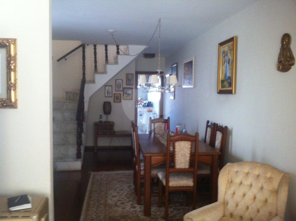 SOBRADO LINDO A VENDA NO HORTO FLORESTAL - 3 QUARTOS (1 SUÍTE) E 3 VAGAS DE GARAGEM